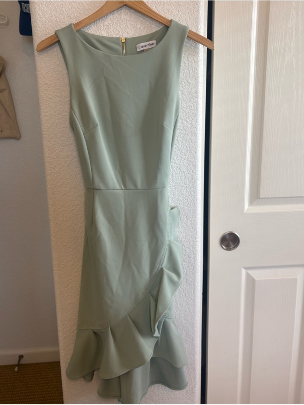 Calvin Klein Mint Green Ruffle Sheath Dress- Size 2